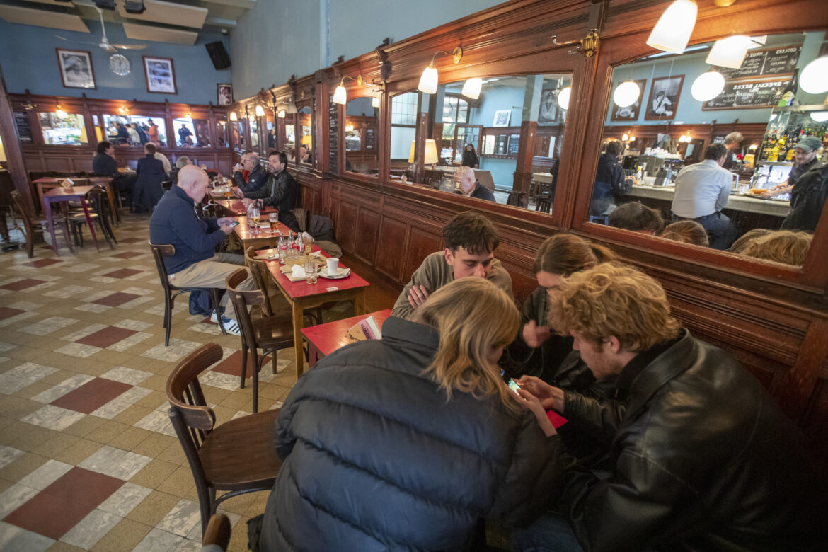 BRUSSELS MONK CAFE CLOSURE