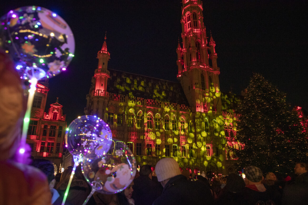 BRUSSELS CHRISTMAS MARKET ILLUSTRATIONS
