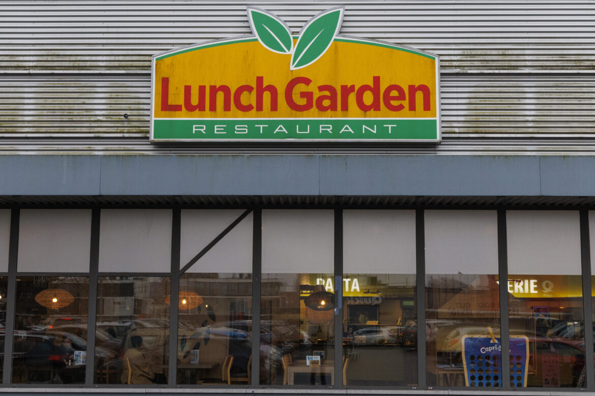 BELGIUM LUNCH GARDEN CHAIN