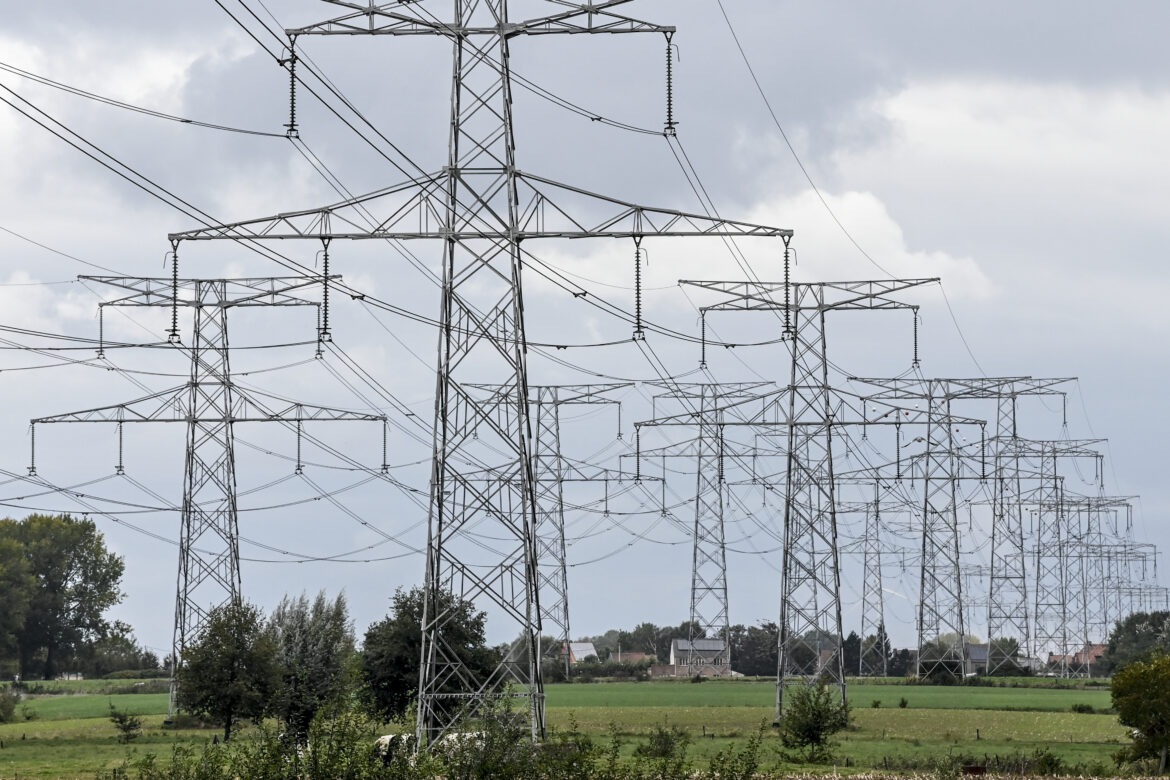 ENERGY HIGH VOLTAGE TRANSMISSION ILLUSTRATIONS