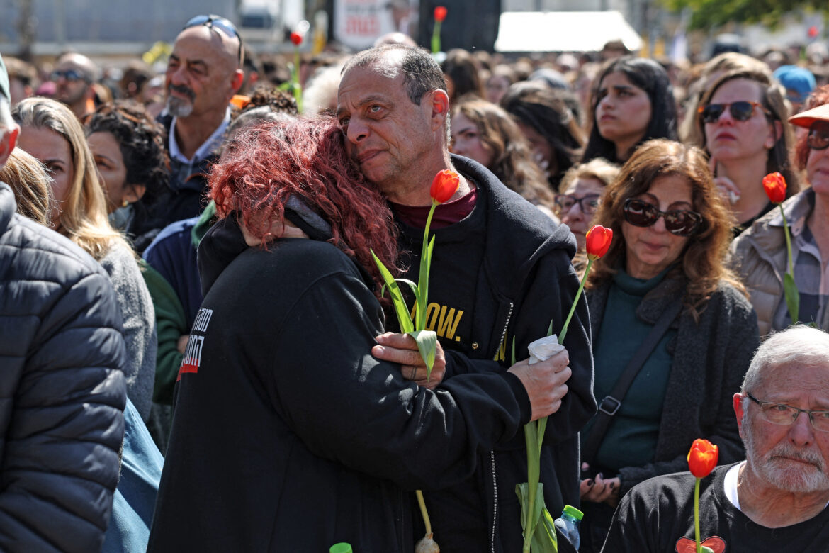 ISRAEL-PALESTINIAN-WAR-FUNERAL