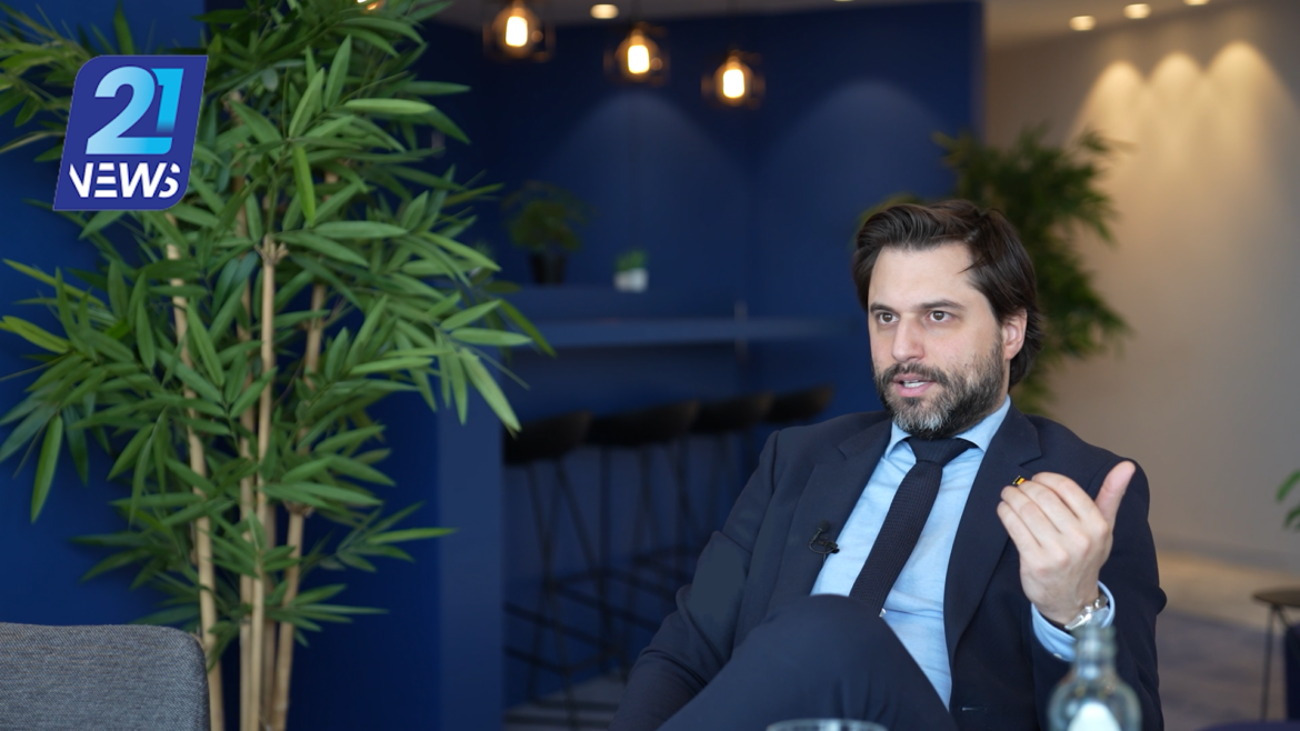 Interview de Georges-Louis Bouchez – 21News Georges-Louis Bouchez, Président du Mouvement Réformateur, lors d’une interview exclusive pour 21News.