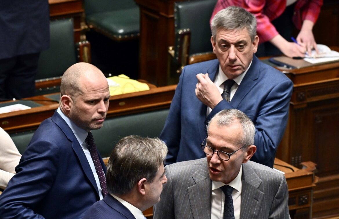 POLITICS NEW FEDERAL GOVERNMENT DECLARATION