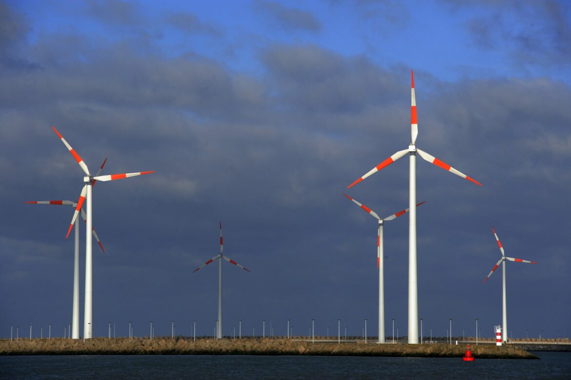 BELGIUM ZEEBRUGGE ILLUSTRATIONS HARBOUR