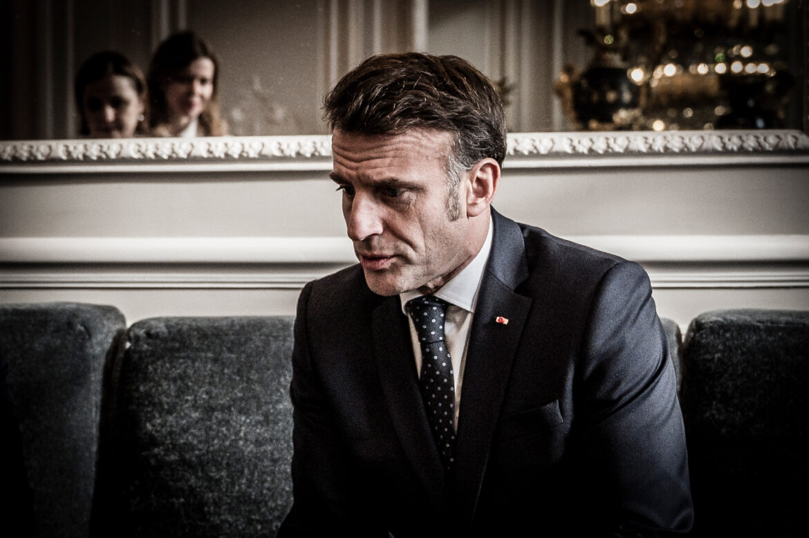 FRA – ELYSEE – PAIX EN UKRAINE – ENTRETIEN BILAT