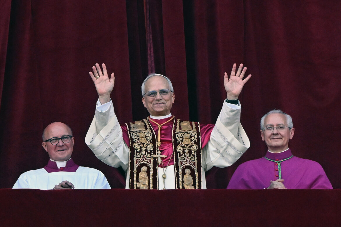 VATICAN – NEWLY ELECTED POPE LEO XIV ROBERT PREVOST APPEARS AT THE CENTRAL LOGGIA BALCONY OF THE ST PETER S BASILICA FOR THE FIRST TIME AFTER THE CARDINALS ENDED THE CONCLAVE – 2025/5/8