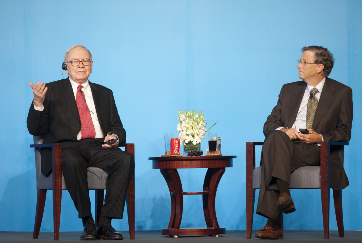 Warren Buffett and Bill Gates in China