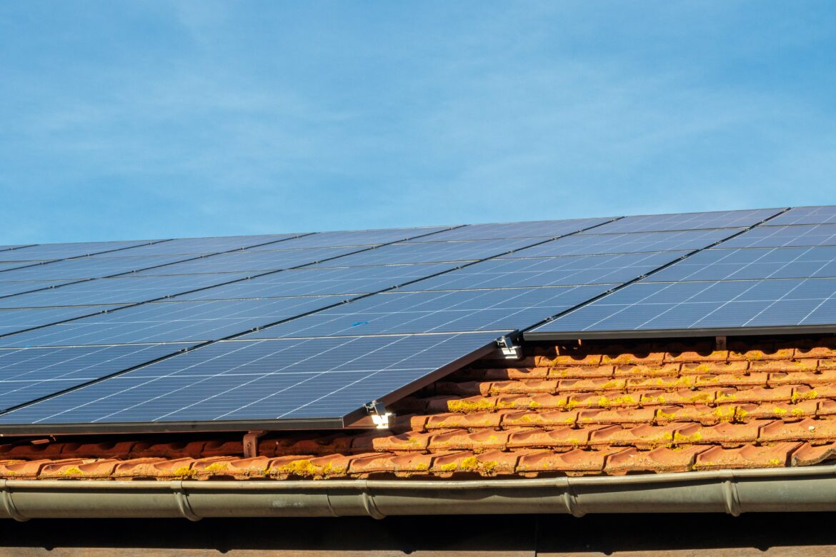 Solar panels | Panneaux solaires