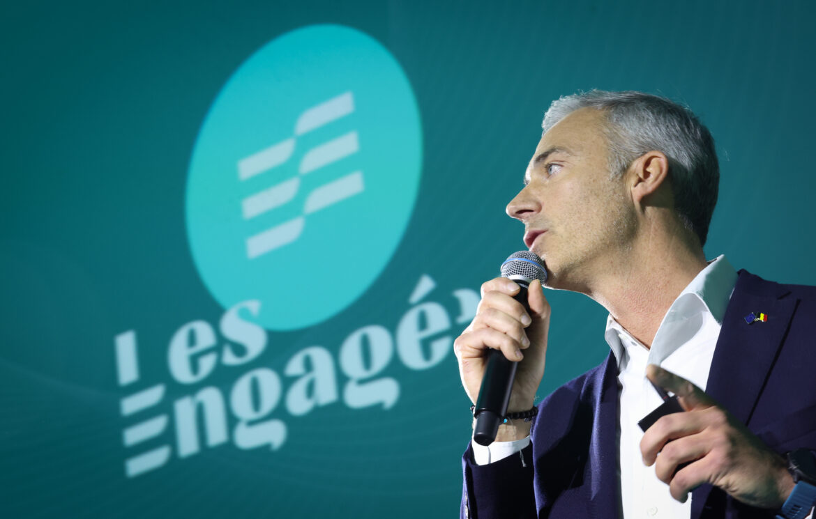 POLITICS NAMUR CONVENTION LES ENGAGES