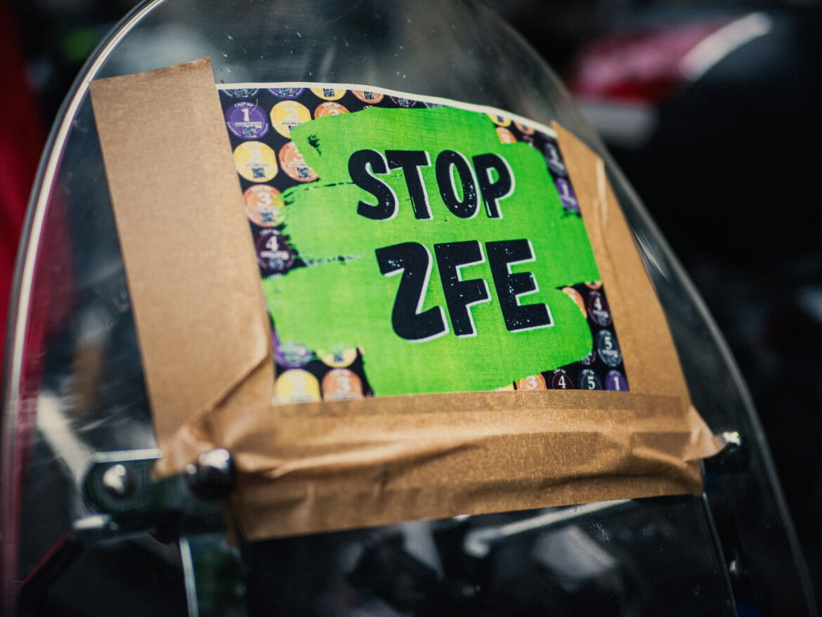 FRANCE-DEMONSTRATION-AGAINST-ZFE-PARIS