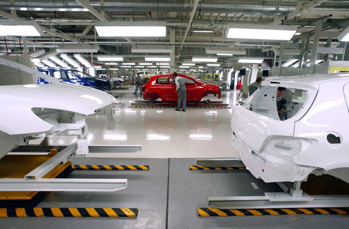 SOCIAL – INDUSTRIE – AUTOMOBILE – SUICIDE