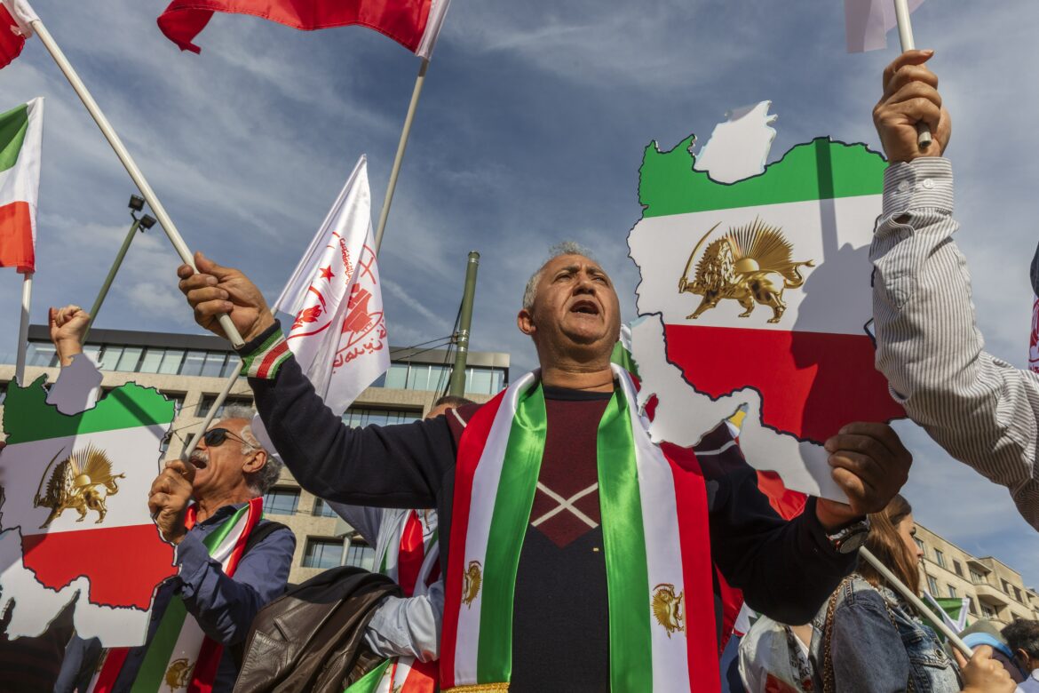 Rassemblement de la diaspora iranienne a Bruxelles.