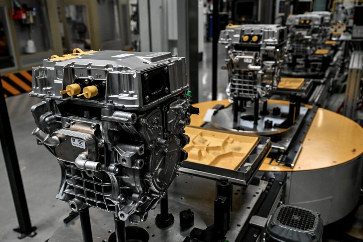 reportage dans l’ usine Renault de Cléon