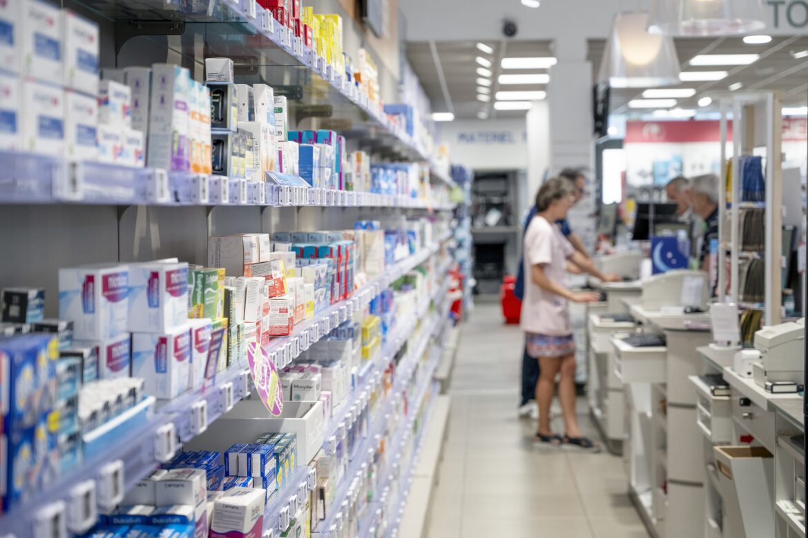 FRANCE – PHARMACY – PHARMACISTS DELIVER MEDICINES TO THEIR CUSTOMERS