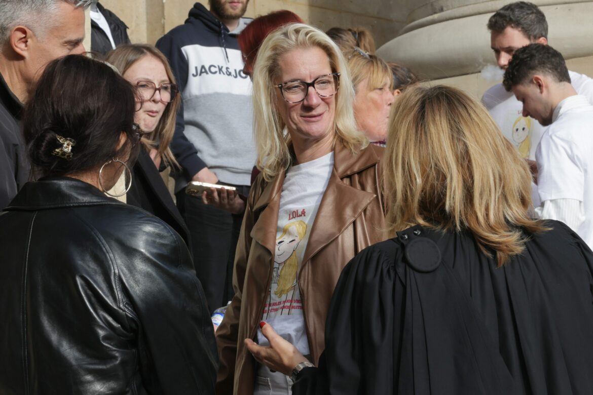 FAMILLE PROCES MEURTRE LOLA