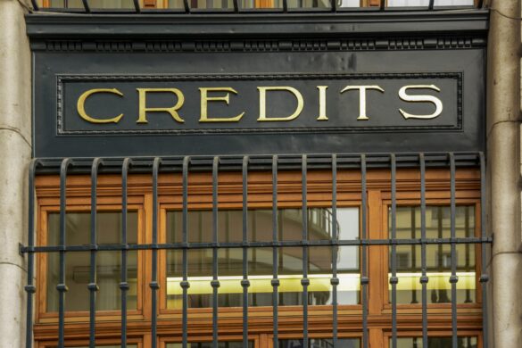 Illustration – Bank BANK FACADE Photo by Bernard Joubert