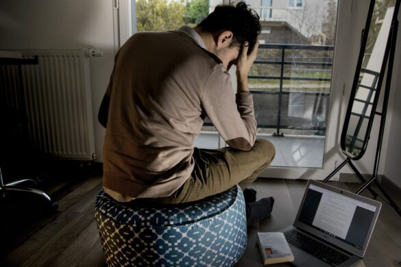 Arrêts maladie : les troubles psychologiques font grimper l’absentéisme chez les jeunes