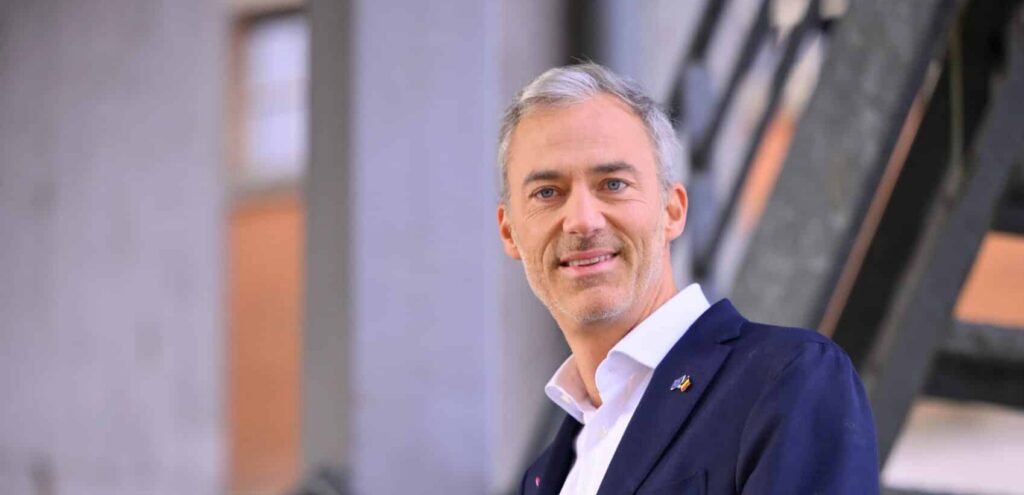 Yvan Verougstraete annonce qu'il veut un schift fiscal et baisser l'imp&ocirc;t sur le travail. Il mettra sur la table la taxation du patrimoine &agrave; partir de 500.000 euros.