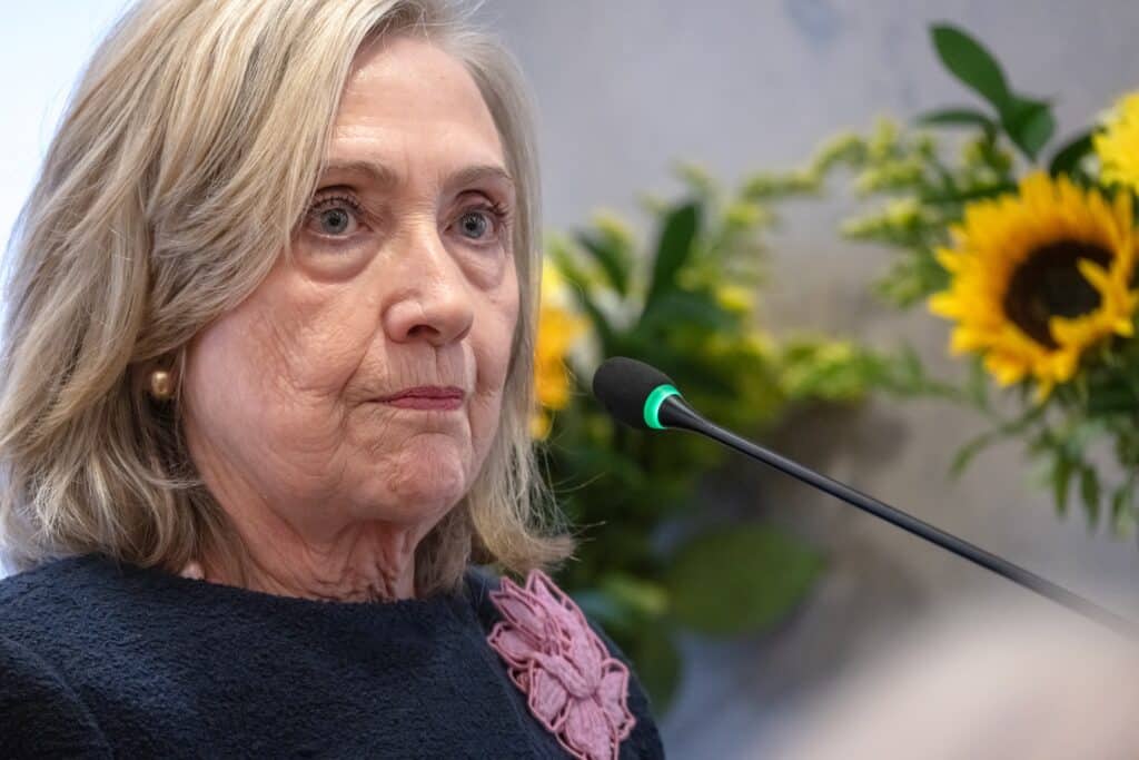 Clinton&ndash;Epstein : audition sous tension, guerre de r&eacute;cits et angle mort de la v&eacute;rit&eacute;