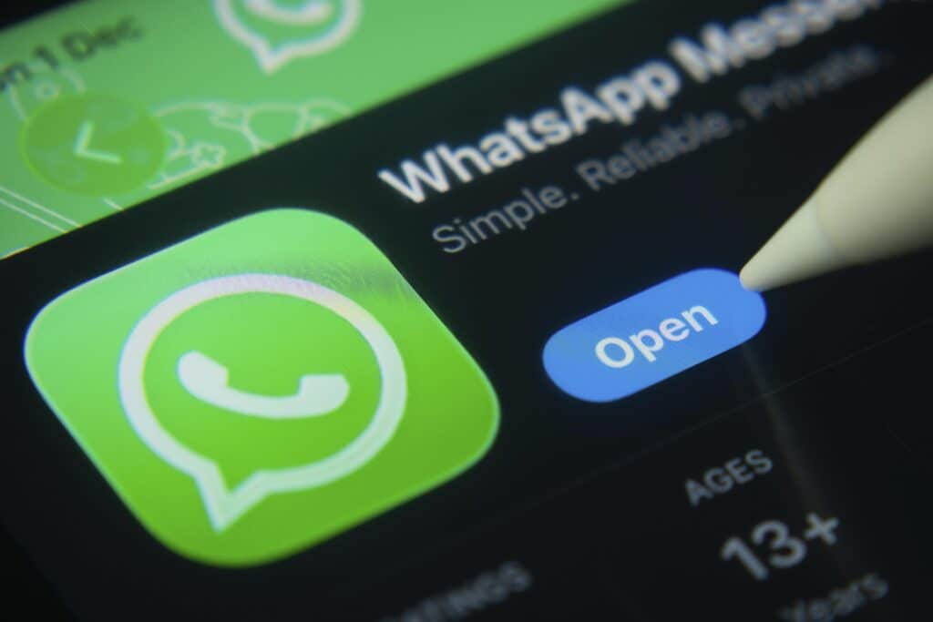 WhatsApp pr&eacute;pare son virage payant : la fin d&rsquo;un mod&egrave;le gratuit qui a fait son succ&egrave;s