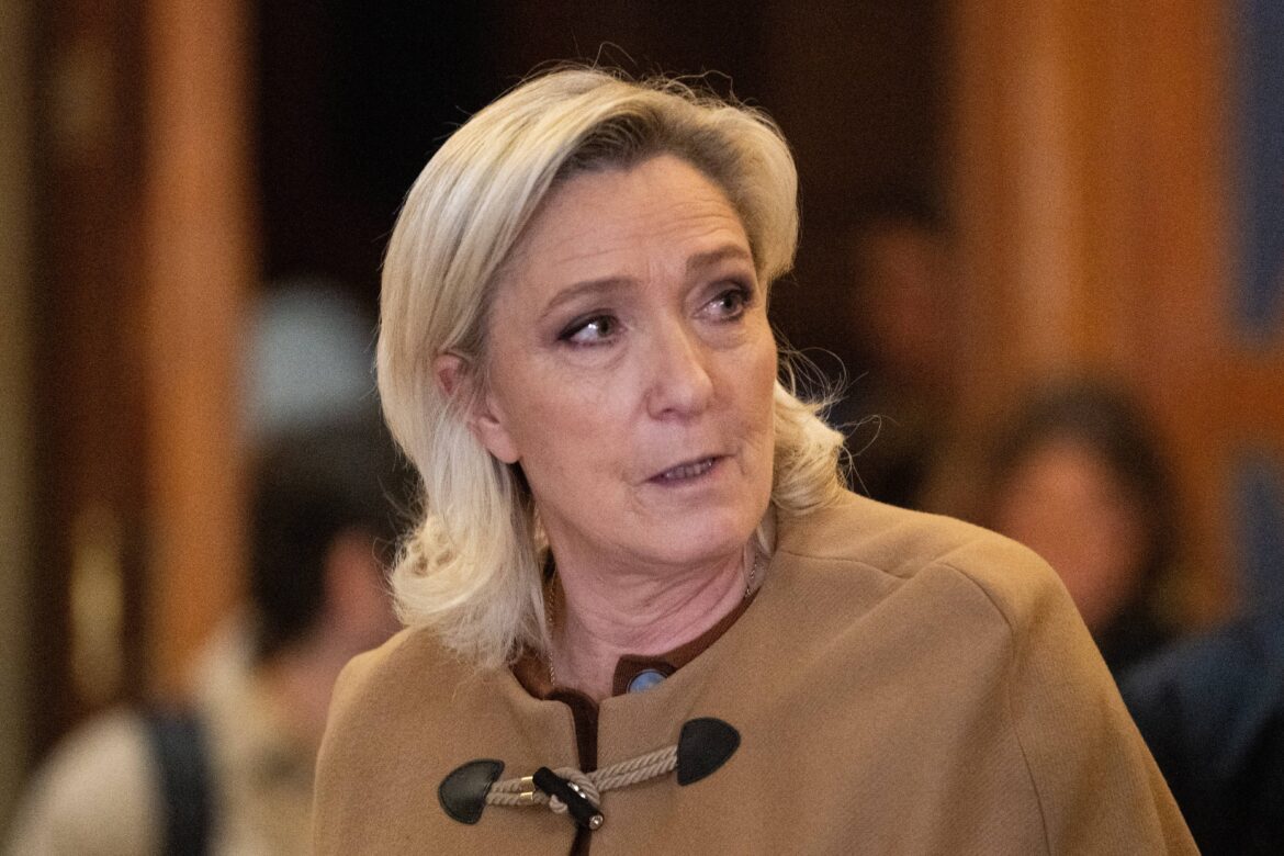 Credit:Jeanne Accorsini/SIPA/2602031120