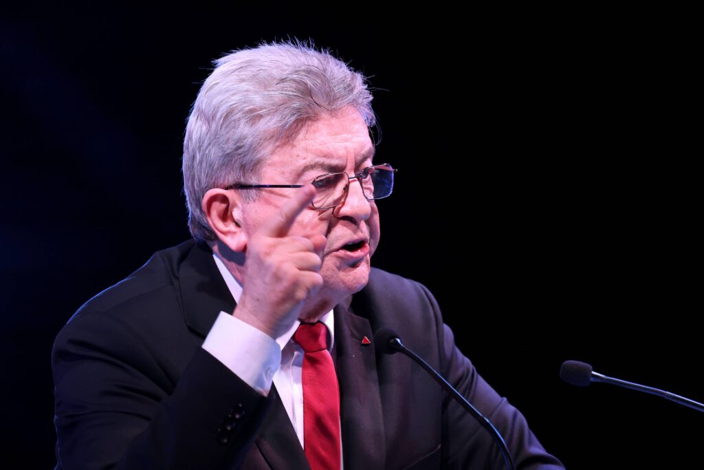 Reporterre, Blast, Le M&eacute;dia, Les Jours, le HuffPost ou Mediapart : les m&eacute;dias pr&eacute;f&eacute;r&eacute;s de M&eacute;lenchon