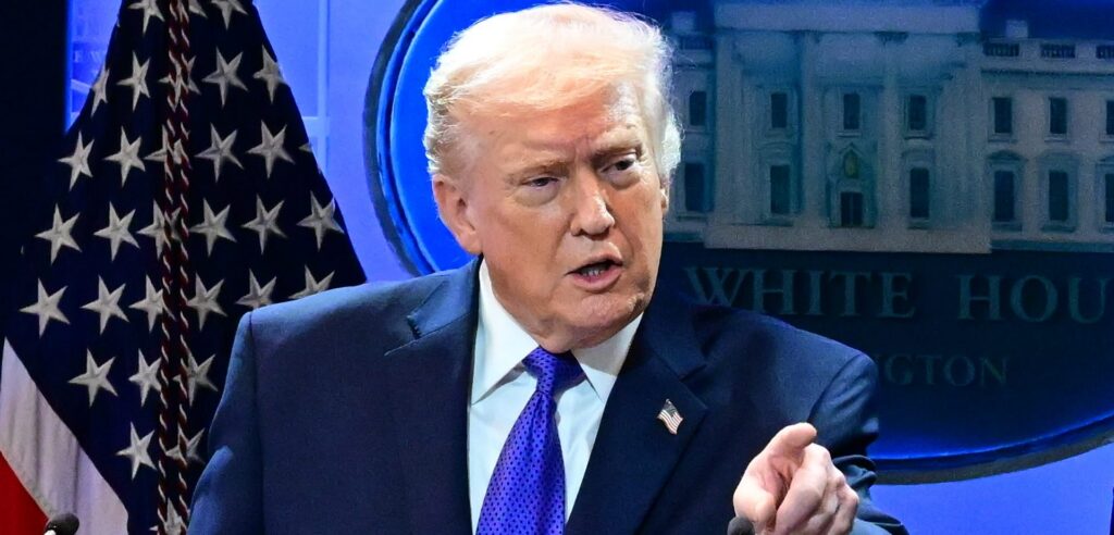 Droits de douane de Trump : 10 % aujourd&rsquo;hui, 15 % demain&hellip; et le monde sous pression