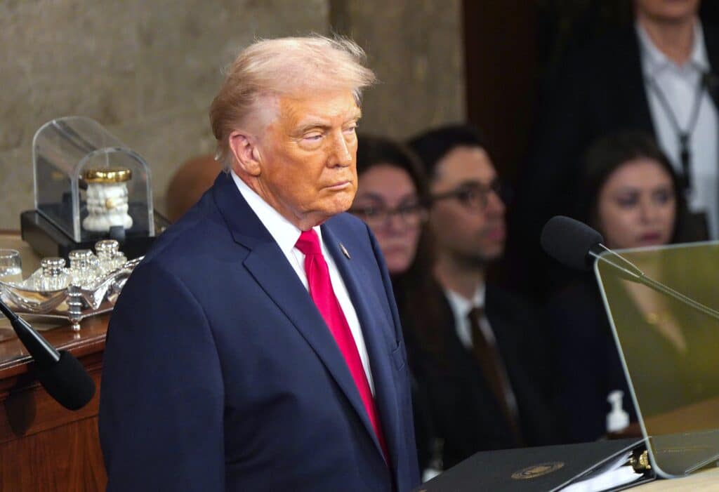 Trump durcit le ton sur l&rsquo;Iran et transforme l&rsquo;&Eacute;tat de l&rsquo;Union en pi&egrave;ge politique pour les d&eacute;mocrates