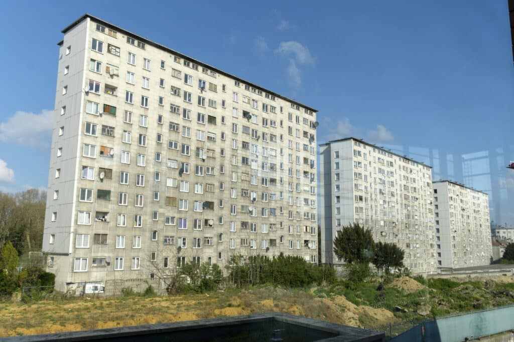 Logements sociaux &agrave; Bruxelles : des candidats propri&eacute;taires exclus apr&egrave;s des contr&ocirc;les, un syst&egrave;me sous tension
