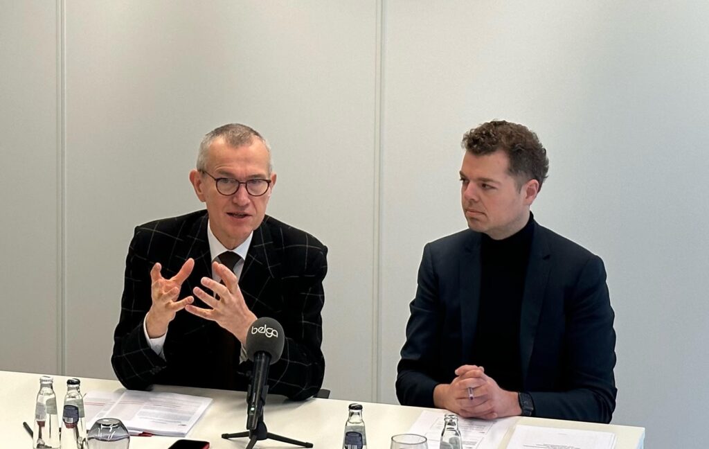 Pedro Facon (INAMI) : &laquo; Le syst&egrave;me a d&eacute;rap&eacute; pendant des d&eacute;cennies, il faut remettre les malades au travail &raquo;