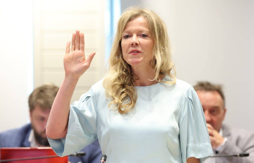 Cl&eacute;mentine Barzin (MR) : "Fouad Ahidar m'a r&eacute;duite &agrave; mon statut de femme de..."