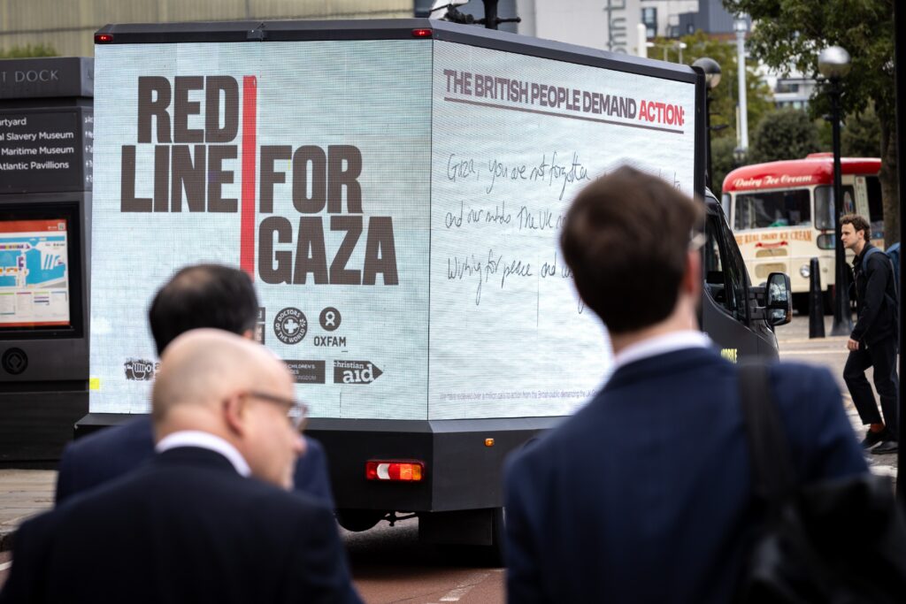 L&rsquo;ancienne patronne d&rsquo;Oxfam UK : &laquo; Sur Gaza, Oxfam n&rsquo;est pas rest&eacute;e neutre &raquo;