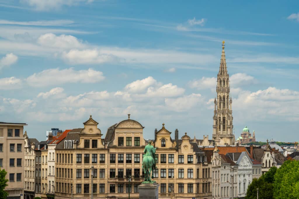 Bruxelles promet la rupture : finances assainies, administration all&eacute;g&eacute;e, mobilit&eacute; retrouv&eacute;e