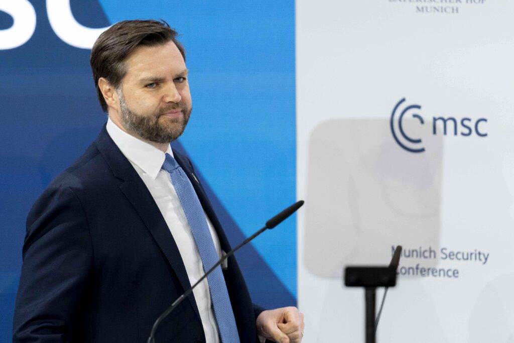 Veroordeling van 21News na publicatie Vance-speech wordt wereldnieuws