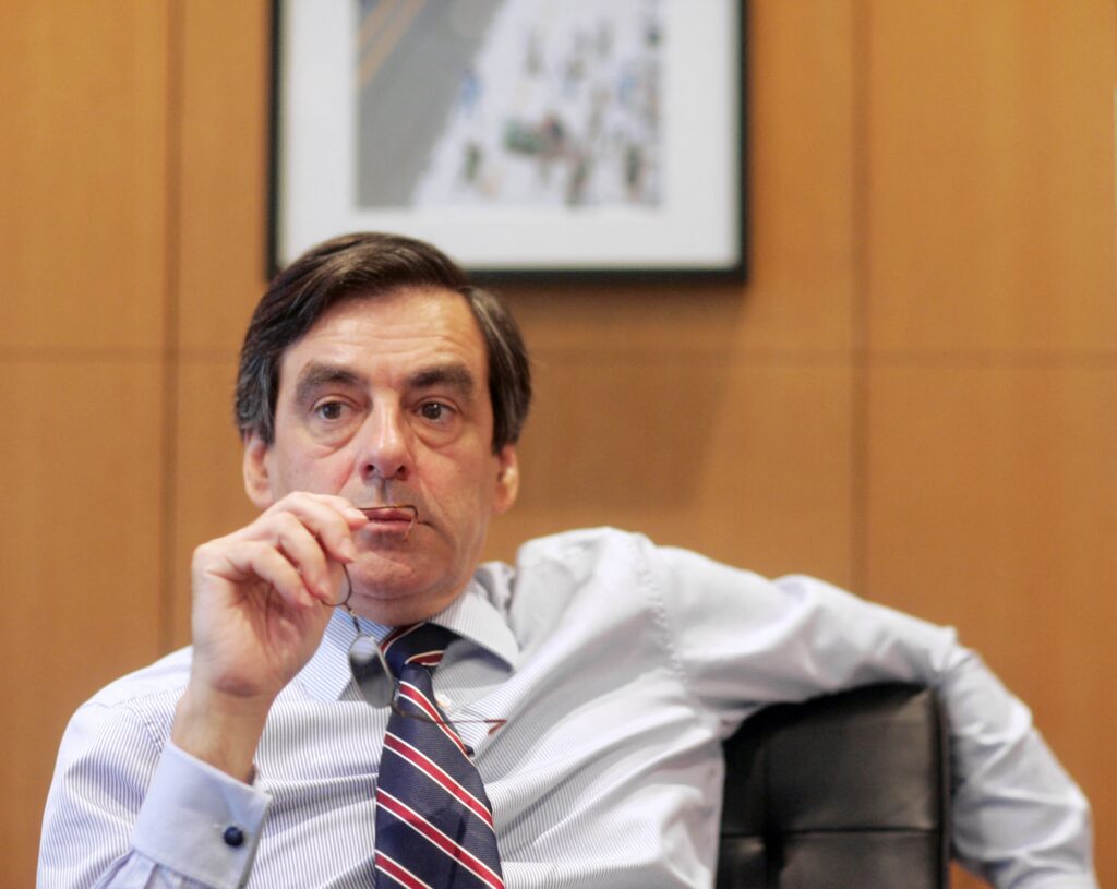 Fran&ccedil;ois Fillon appelle &agrave; un soutien militaire massif au Liban