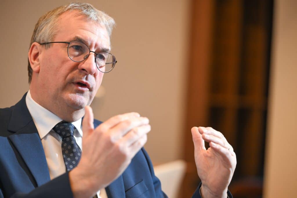 Pierre-Yves Jeholet: " Investissements record en 2025, malgr&eacute; le climat social et les co&ucirc;ts du travail et de l'&eacute;nergie"