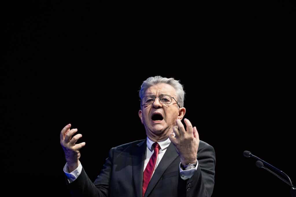 Jeux de mots, vieilles ombres : M&eacute;lenchon s&rsquo;enfonce dans la pol&eacute;mique antis&eacute;mite