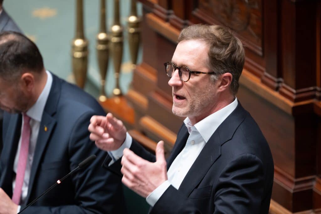 Cordon sanitaire : Magnette propose un organe ind&eacute;pendant de surveillance