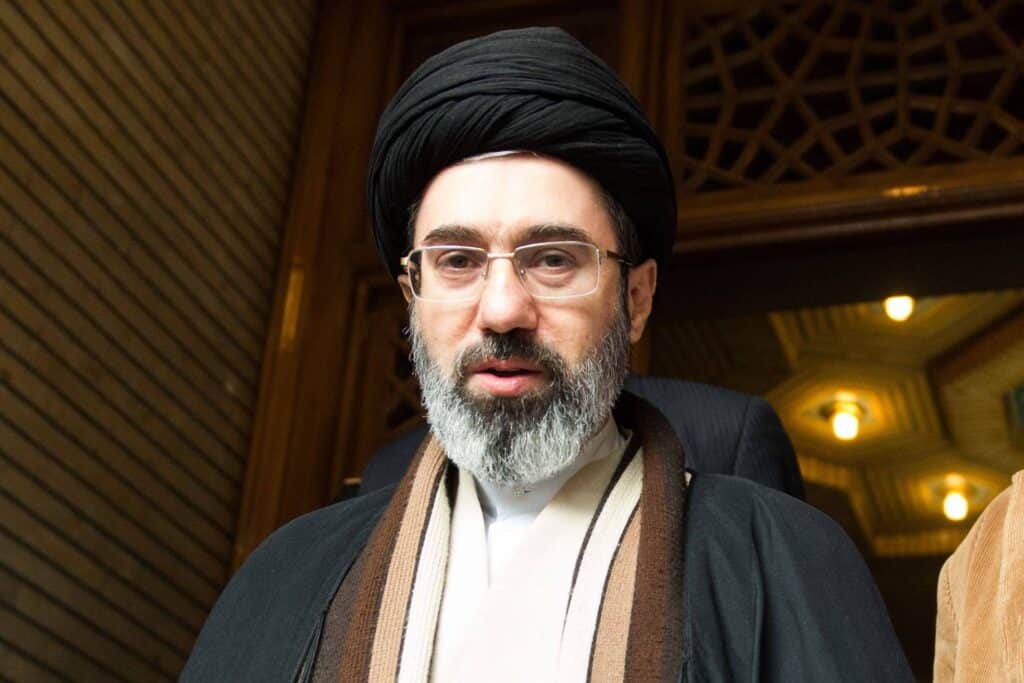 Iran : l&rsquo;ascension de Mojtaba Khamenei consacre la continuit&eacute; du r&eacute;gime au c&oelig;ur d&rsquo;une guerre r&eacute;gionale