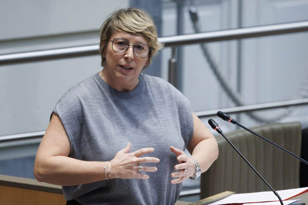 Vlaanderen verstrengt regels rond loontransparantie: bewijslast bij werkgevers