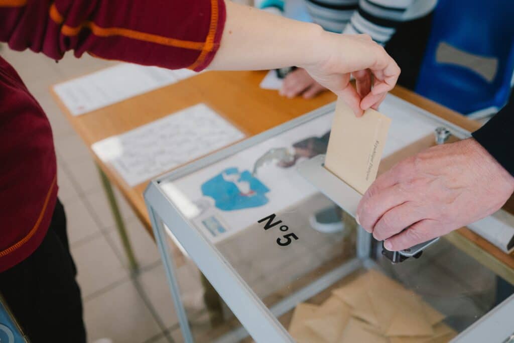 Municipales en France : derri&egrave;re la pouss&eacute;e du RN, la vraie secousse politique vient d'LFI