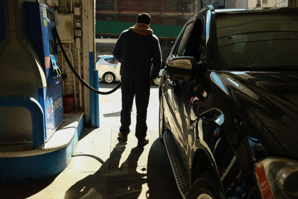 De Doha aux stations-service am&eacute;ricaines, la guerre avec l&rsquo;Iran d&eacute;clenche un choc &eacute;nerg&eacute;tique mondial