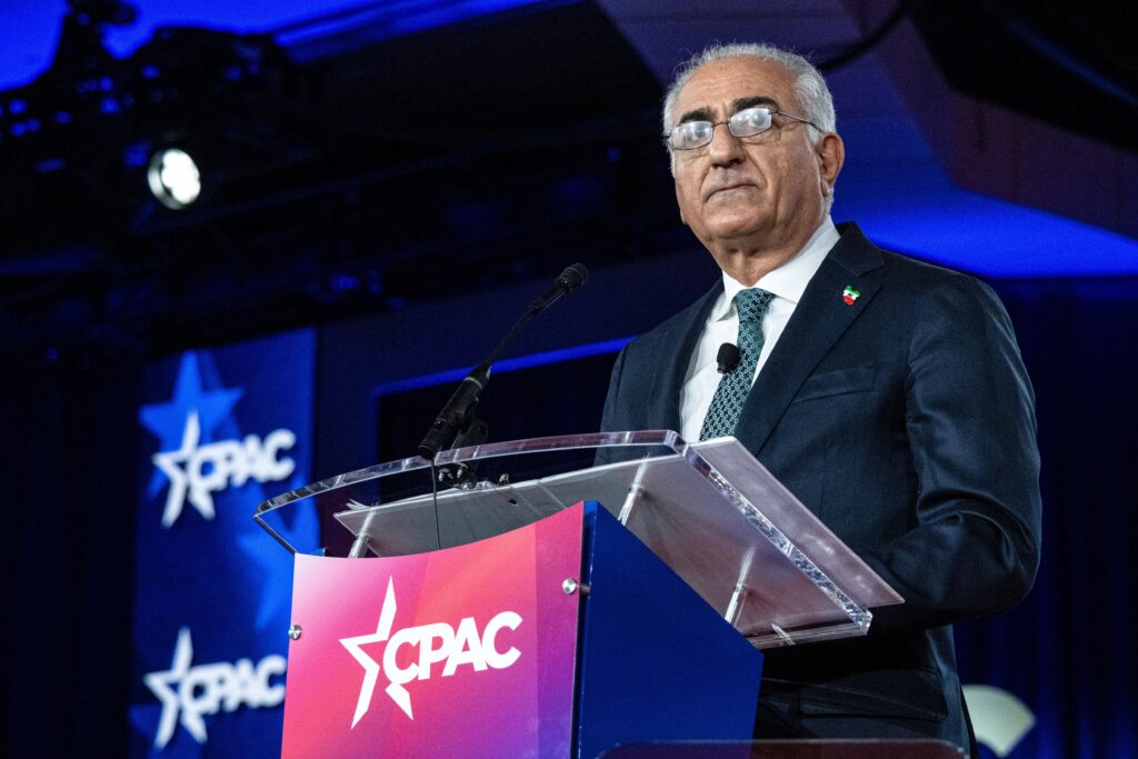 Reza Pahlavi au CPAC : l&rsquo;appel &agrave; renverser le r&eacute;gime iranien et &agrave; reb&acirc;tir une alliance avec l&rsquo;Am&eacute;rique