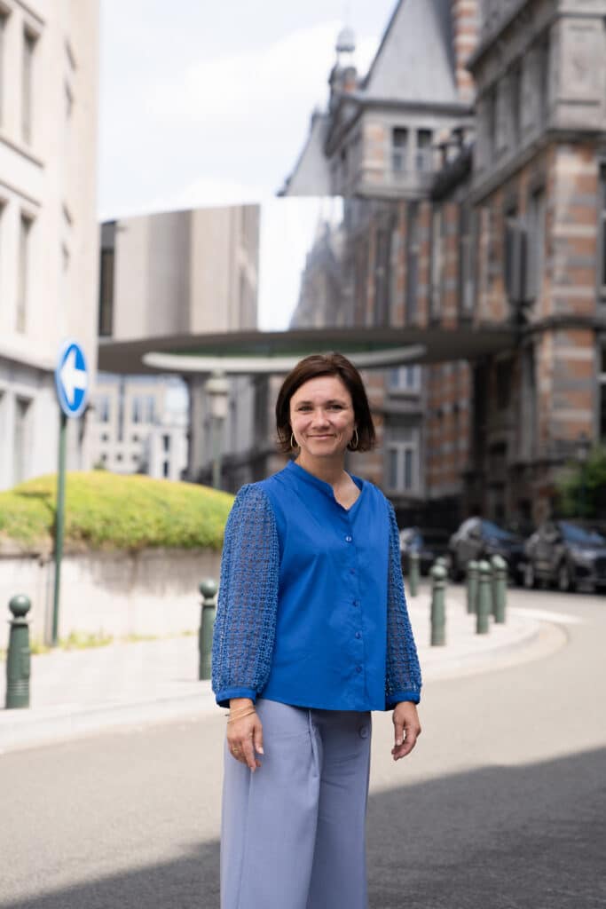 Na zes jaar Vandenbroucke stijgt het aantal langdurig zieken en krijgen ondernemingen de factuur