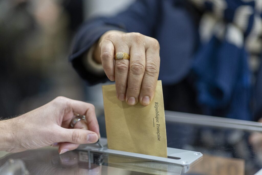 Premier tour des &eacute;lections municipales en France : suivez notre live