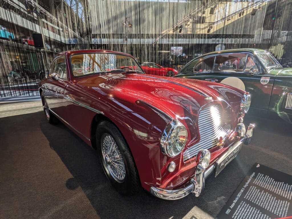 Aston Martin &agrave; l'honneur &agrave; Autoworld, un si&egrave;cle d'&eacute;l&eacute;gance automobile expos&eacute;
