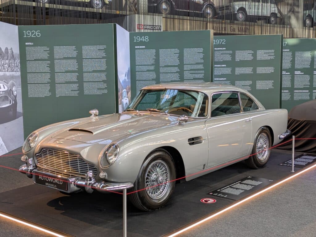 Aston Martin &agrave; l'honneur &agrave; Autoworld, un si&egrave;cle d'&eacute;l&eacute;gance automobile expos&eacute;