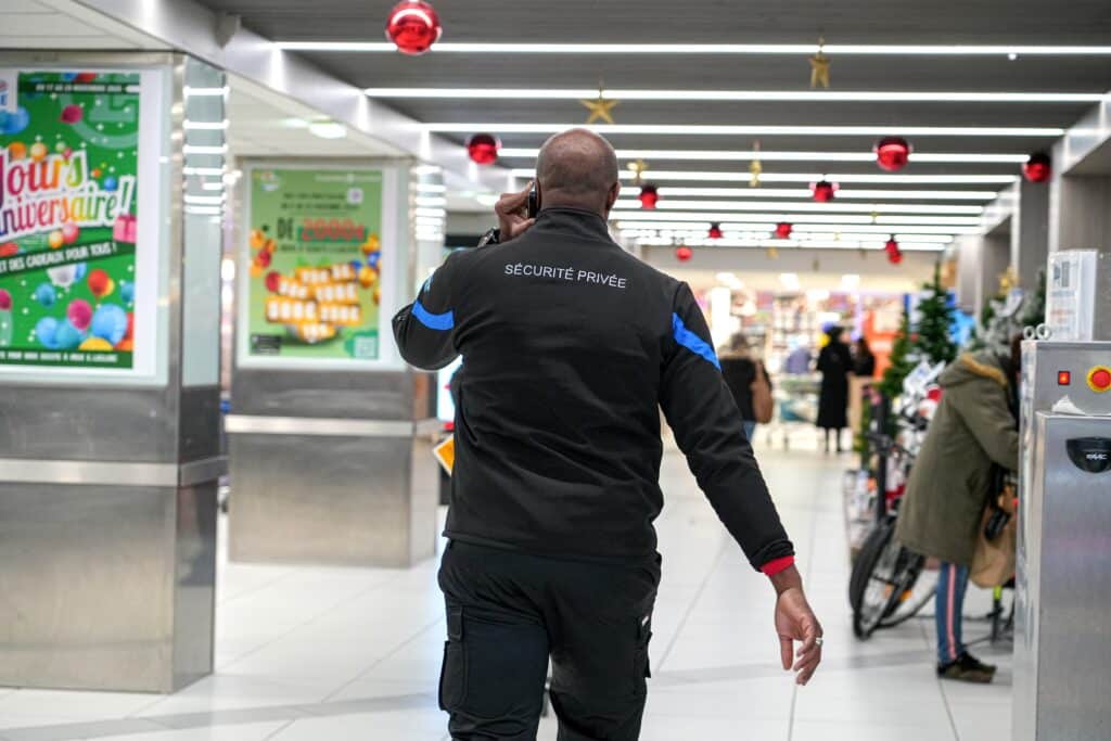 S&eacute;curit&eacute; priv&eacute;e : qui est autoris&eacute; &agrave; exercer en Belgique ? Le SPF Int&eacute;rieur publie les listes officielles des prestataires agr&eacute;&eacute;s