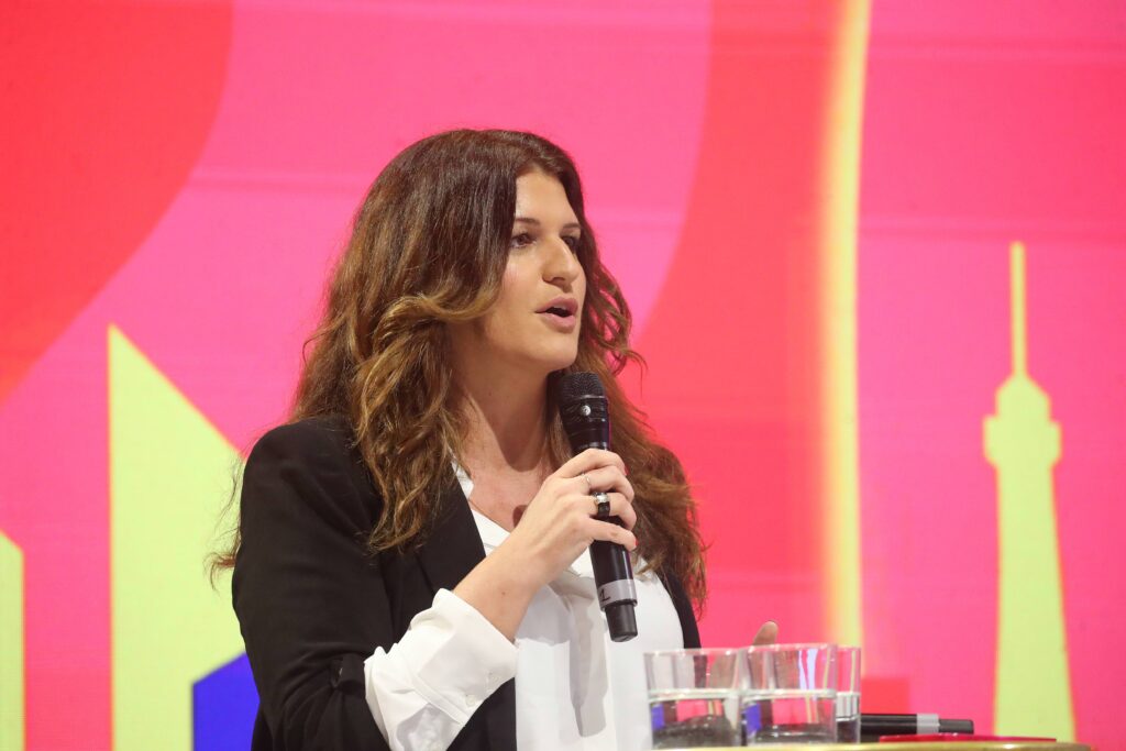 Schiappa recadre Cohen et d&eacute;fend CNews face aux accusations d'hors-la-loi