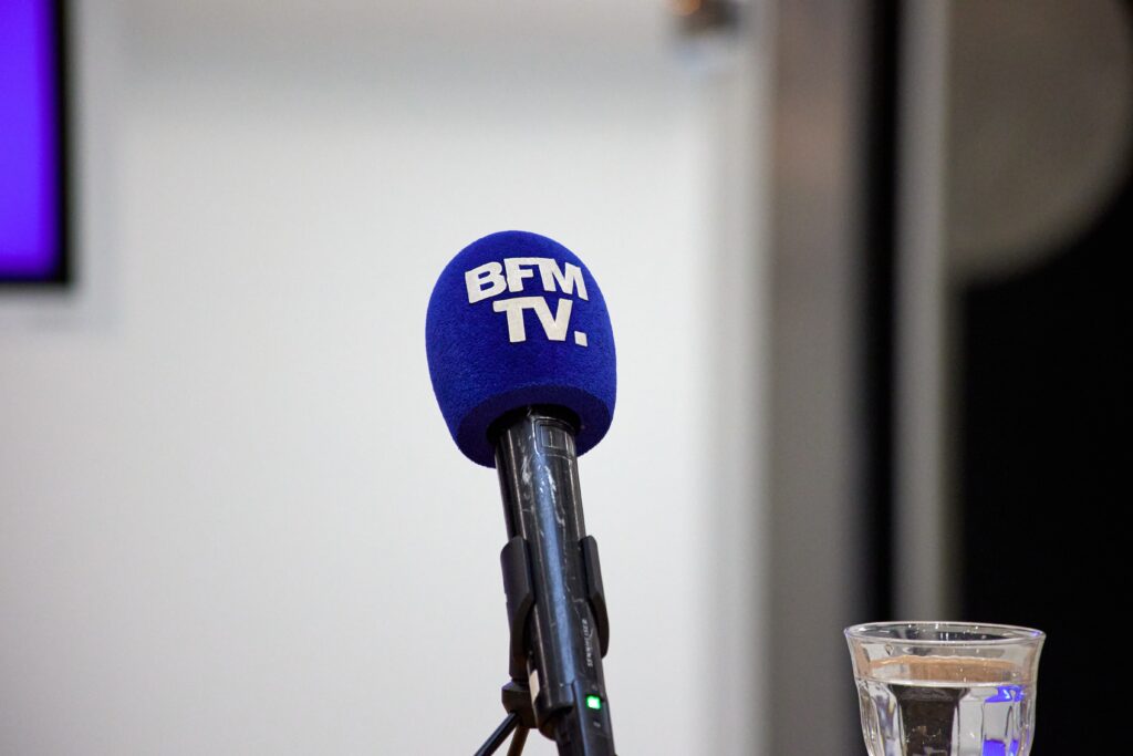 Les syndicats des journalistes de BFM TV d&eacute;noncent la violence contre un journaliste lors d'une manifestation LFI